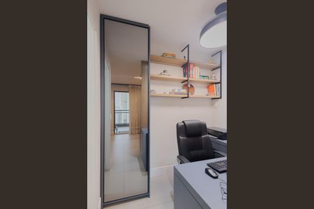 Apartamento à venda com 93m², 2 quartos e 1 vagaEscritório