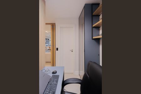 Apartamento à venda com 93m², 2 quartos e 1 vagaEscritório