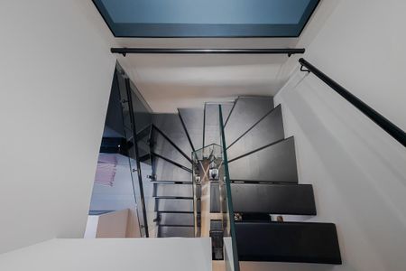 Apartamento à venda com 93m², 2 quartos e 1 vagaEscada