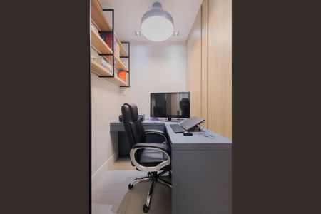 Escritório de apartamento à venda com 2 quartos, 93m² em Sumarezinho, São Paulo