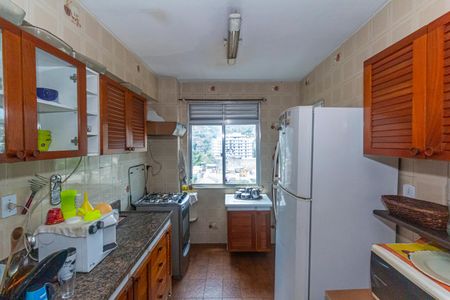 Apartamento para alugar com 240m², 4 quartos e 2 vagasCozinha e Área de Serviço
