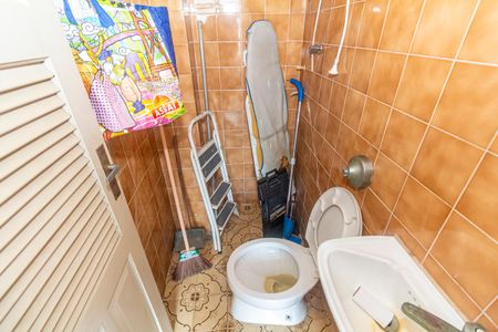 Apartamento para alugar com 240m², 4 quartos e 2 vagasBanheiro de serviço