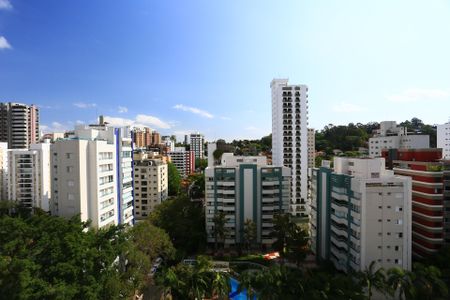 Apartamento à venda com 300m², 3 quartos e 3 vagas Apartamento à venda com 300m², 3 quartos e 3 vagasvaranda 2
