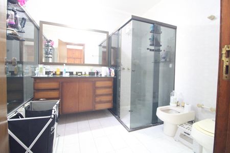 Casa à venda com 550m², 6 quartos e 6 vagasSuíte 3 / banheiro