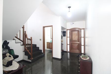 Casa à venda com 550m², 6 quartos e 6 vagasEntrada