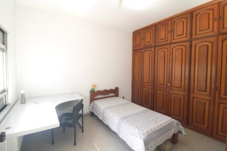 Casa à venda com 550m², 6 quartos e 6 vagasQuarto 1