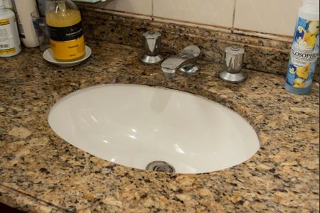 Casa à venda com 200m², 3 quartos e 3 vagasBanheiro da Suíte 3