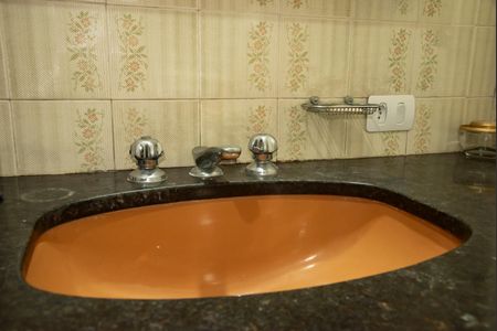 Casa à venda com 200m², 3 quartos e 3 vagasBanheiro da Suíte 1