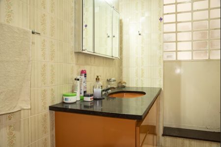 Casa à venda com 200m², 3 quartos e 3 vagasBanheiro da Suíte 1