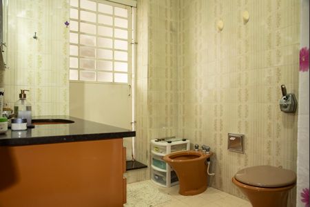 Casa à venda com 200m², 3 quartos e 3 vagasBanheiro da Suíte 1