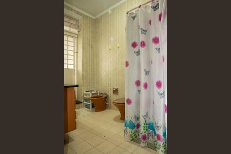 Casa à venda com 200m², 3 quartos e 3 vagasBanheiro da Suíte 1