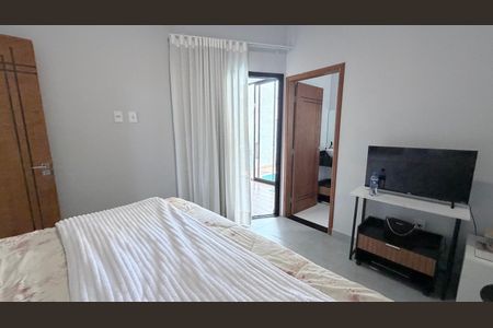 Casa à venda com 118m², 3 quartos e 2 vagas Casa à venda com 118m², 3 quartos e 2 vagasSuíte