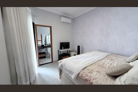 Casa à venda com 118m², 3 quartos e 2 vagas Casa à venda com 118m², 3 quartos e 2 vagasSuíte