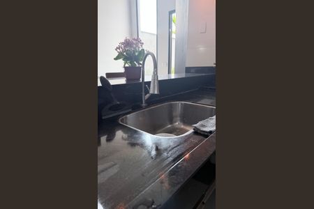 Casa à venda com 118m², 3 quartos e 2 vagas Casa à venda com 118m², 3 quartos e 2 vagasCozinha