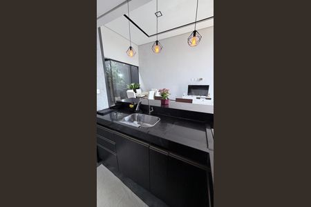 Casa à venda com 118m², 3 quartos e 2 vagas Casa à venda com 118m², 3 quartos e 2 vagasCozinha