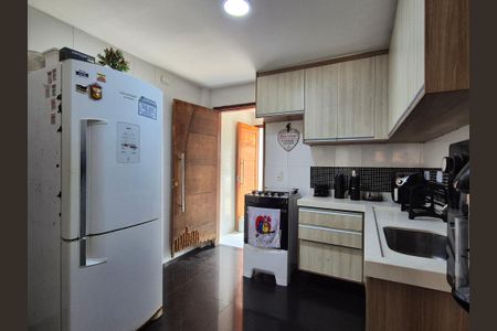 Casa à venda com 360m², 2 quartos e 2 vagas Casa à venda com 360m², 2 quartos e 2 vagasCozinha