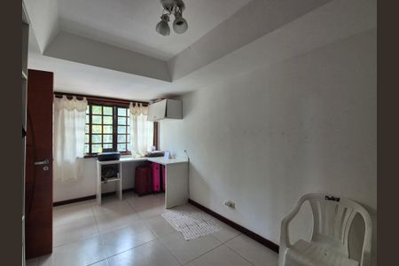 Casa à venda com 360m², 2 quartos e 2 vagas Casa à venda com 360m², 2 quartos e 2 vagasCloset da suite 1