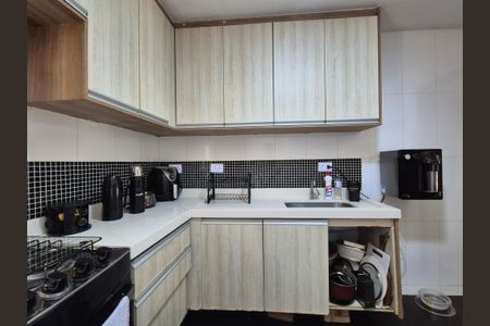 Casa à venda com 360m², 2 quartos e 2 vagas Casa à venda com 360m², 2 quartos e 2 vagasCozinha