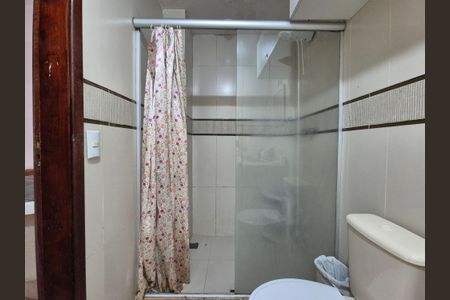 Casa à venda com 360m², 2 quartos e 2 vagas Casa à venda com 360m², 2 quartos e 2 vagasBanheiro da Suíte 1