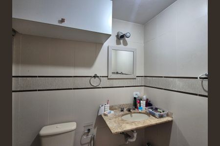 Casa à venda com 360m², 2 quartos e 2 vagas Casa à venda com 360m², 2 quartos e 2 vagasBanheiro da Suíte 1