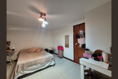 Casa à venda com 360m², 2 quartos e 2 vagas Casa à venda com 360m², 2 quartos e 2 vagasSuíte 2