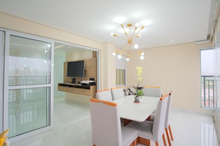 Apartamento à venda com 110m², 3 quartos e 2 vagasVaranda