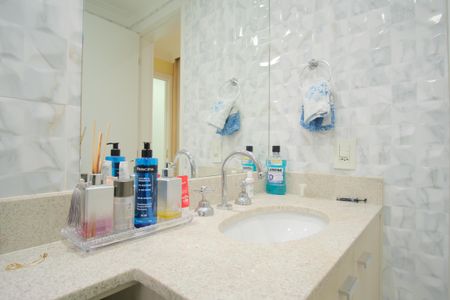 Apartamento à venda com 110m², 3 quartos e 2 vagasBanheiro da Suíte 3