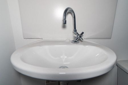 Apartamento à venda com 37m², 2 quartos e sem vagaBanheiro Detalhe