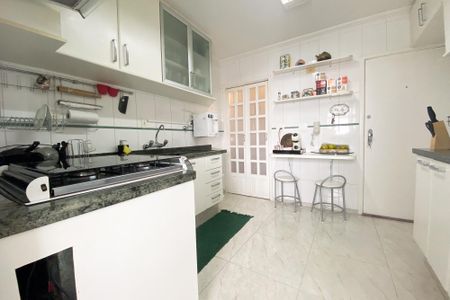 Apartamento à venda com 105m², 2 quartos e 1 vagaCozinha