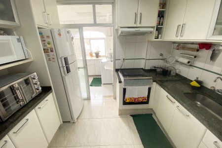Apartamento à venda com 105m², 2 quartos e 1 vagaCozinha