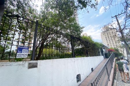 Apartamento à venda com 105m², 2 quartos e 1 vagaFachada 