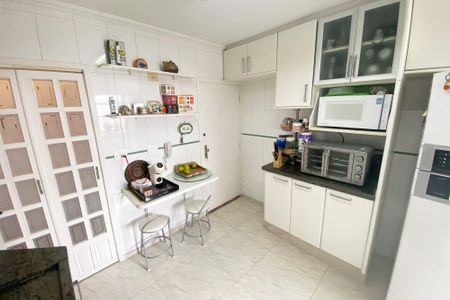 Apartamento à venda com 105m², 2 quartos e 1 vagaCozinha