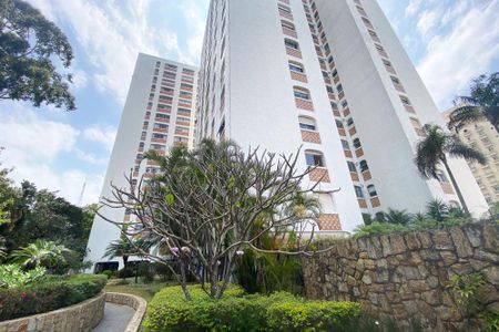 Apartamento à venda com 105m², 2 quartos e 1 vagaFachada 