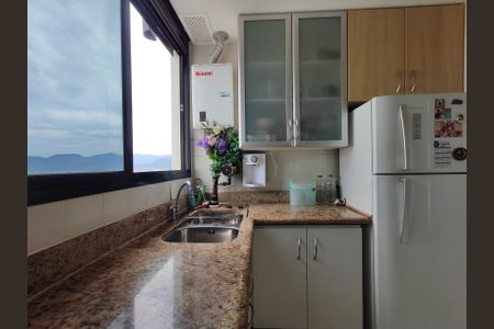 Apartamento à venda com 74m², 2 quartos e 1 vagaCozinha
