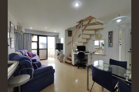 Sala de apartamento para alugar com 2 quartos, 74m² em Barra da Tijuca, Rio de Janeiro