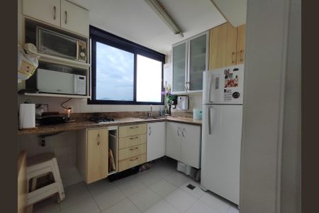 Apartamento à venda com 74m², 2 quartos e 1 vagaCozinha