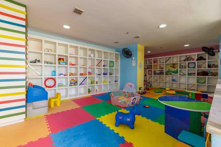 Apartamento à venda com 74m², 2 quartos e 1 vagaÁrea Comum