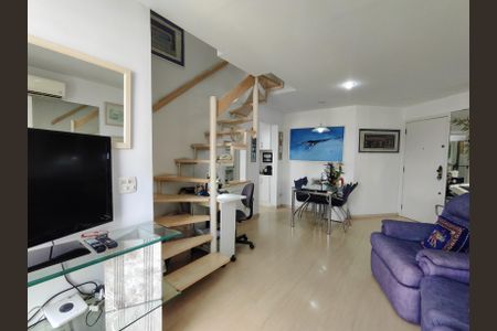 Sala de apartamento para alugar com 2 quartos, 74m² em Barra da Tijuca, Rio de Janeiro