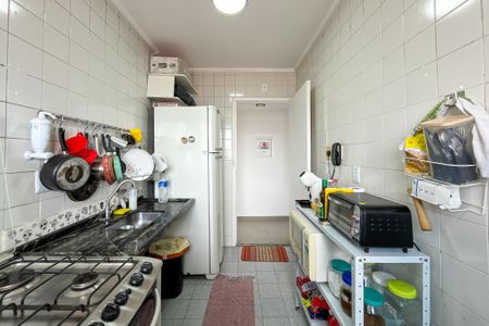 Apartamento à venda com 54m², 2 quartos e 1 vaga Apartamento à venda com 54m², 2 quartos e 1 vagaCozinha e Área de Serviço