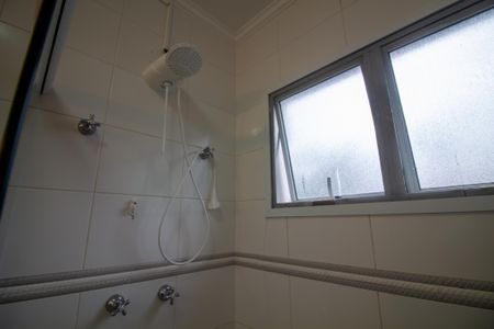 Casa de condomínio à venda com 315m², 5 quartos e 3 vagas Casa de condomínio à venda com 315m², 5 quartos e 3 vagasBanheiro da Suíte 2