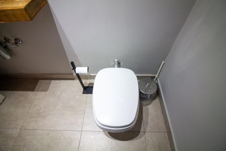 Casa de condomínio à venda com 315m², 5 quartos e 3 vagas Casa de condomínio à venda com 315m², 5 quartos e 3 vagasLavabo