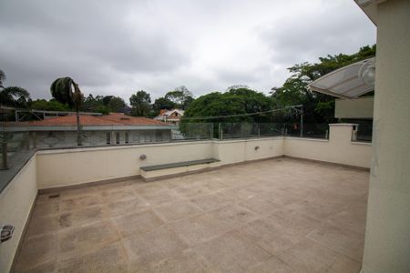 Casa de condomínio à venda com 315m², 5 quartos e 3 vagas Casa de condomínio à venda com 315m², 5 quartos e 3 vagasVaranda