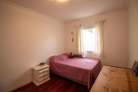 Casa de condomínio à venda com 315m², 5 quartos e 3 vagas Casa de condomínio à venda com 315m², 5 quartos e 3 vagasQuarto 2