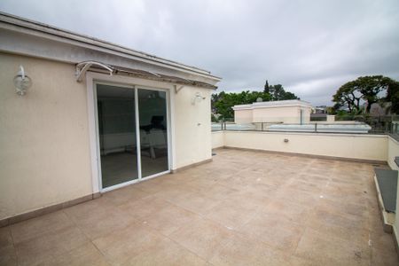 Casa de condomínio à venda com 315m², 5 quartos e 3 vagas Casa de condomínio à venda com 315m², 5 quartos e 3 vagasVaranda