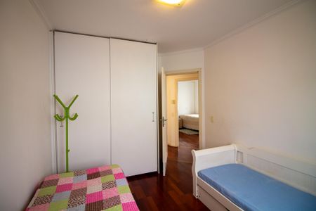 Casa de condomínio à venda com 315m², 5 quartos e 3 vagas Casa de condomínio à venda com 315m², 5 quartos e 3 vagasQuarto 1