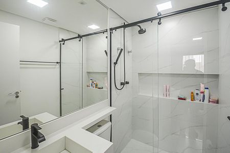 Apartamento à venda com 124m², 2 quartos e 2 vagasBanheiro da Suíte