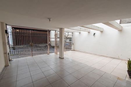 Garagem de casa para alugar com 4 quartos, 250m² em Cambuci, São Paulo
