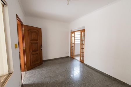 Casa para alugar com 4 quartos, 250m² em Cambuci, São Paulo