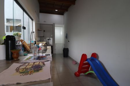 Apartamento à venda com 100m², 2 quartos e 2 vagasCozinha