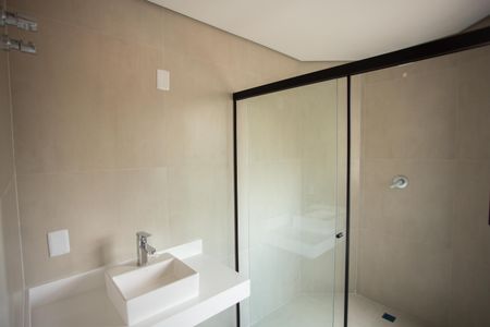 Apartamento à venda com 122m², 3 quartos e 2 vagas Apartamento à venda com 122m², 3 quartos e 2 vagasBANHEIRO DA SUÍTE